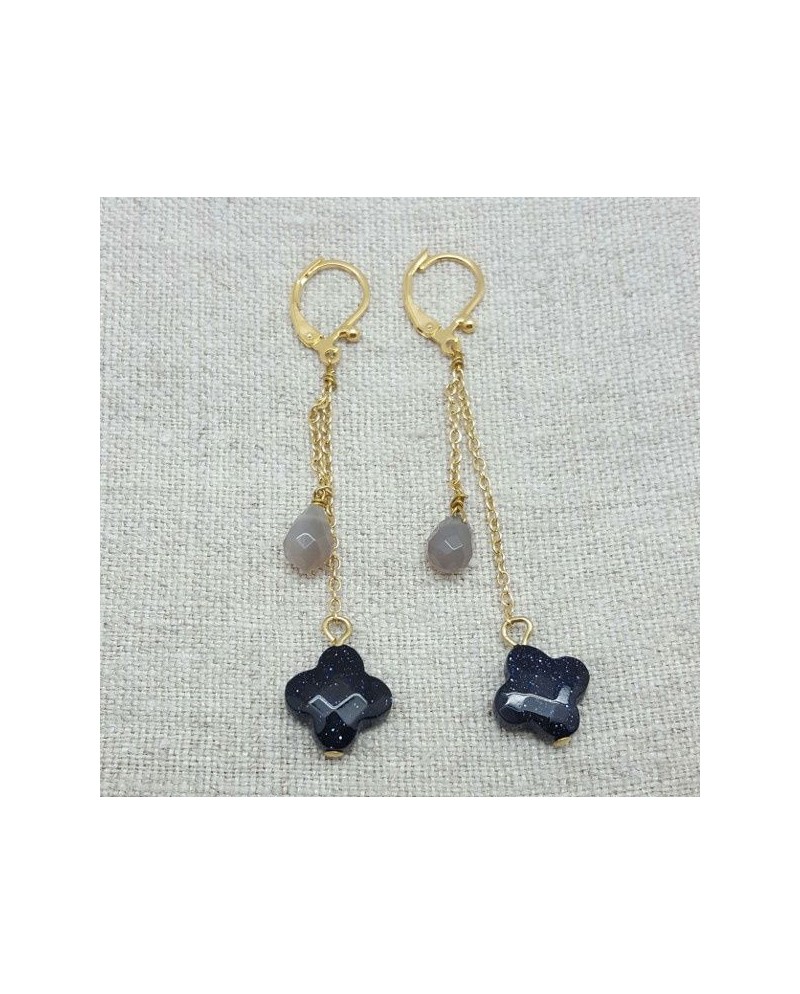Boucle d'oreilles doré longues avec 2 pierres grise et bleu nuit sur chaîne avec 2 pierres gris et  bleues nuit