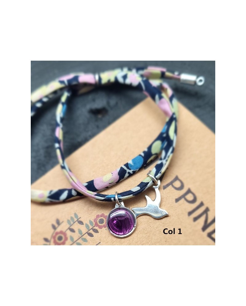 bracelet religieux en liberty fin avec breloque vierge et colombe argent.