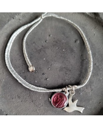 bracelet lien fin argenté croix, colombe et médaille vierge colorée