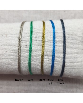 Bracelet fin rond ou carré, en Argent et Plaqué Or monté sur lacet. 