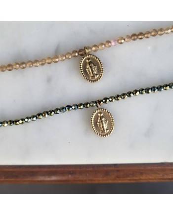 Bracelet perles facettes médaille dorée – Cadeau religieux