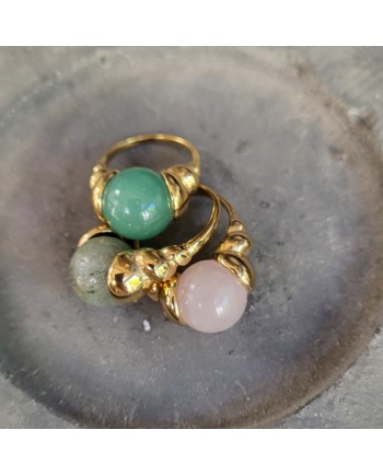 Bague plaqué or pierre ronde gris vert rose – bijou moderne et élégant