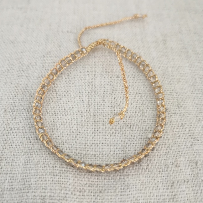 Bracelet avec perles facettes cristal, 8 couleurs,fil doré, ajustable