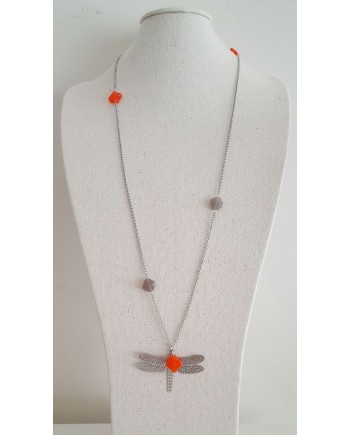Sautoir Argenté sur chaîne fantaisie avec libellule et pierre coloris corail