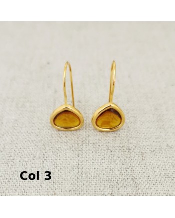 Boucle d'Oreille dormeuse plaqué Or pierre naturelle blanche