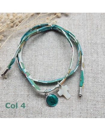 bracelet religieux double tour liberty croix nacre et vierge colorée rose