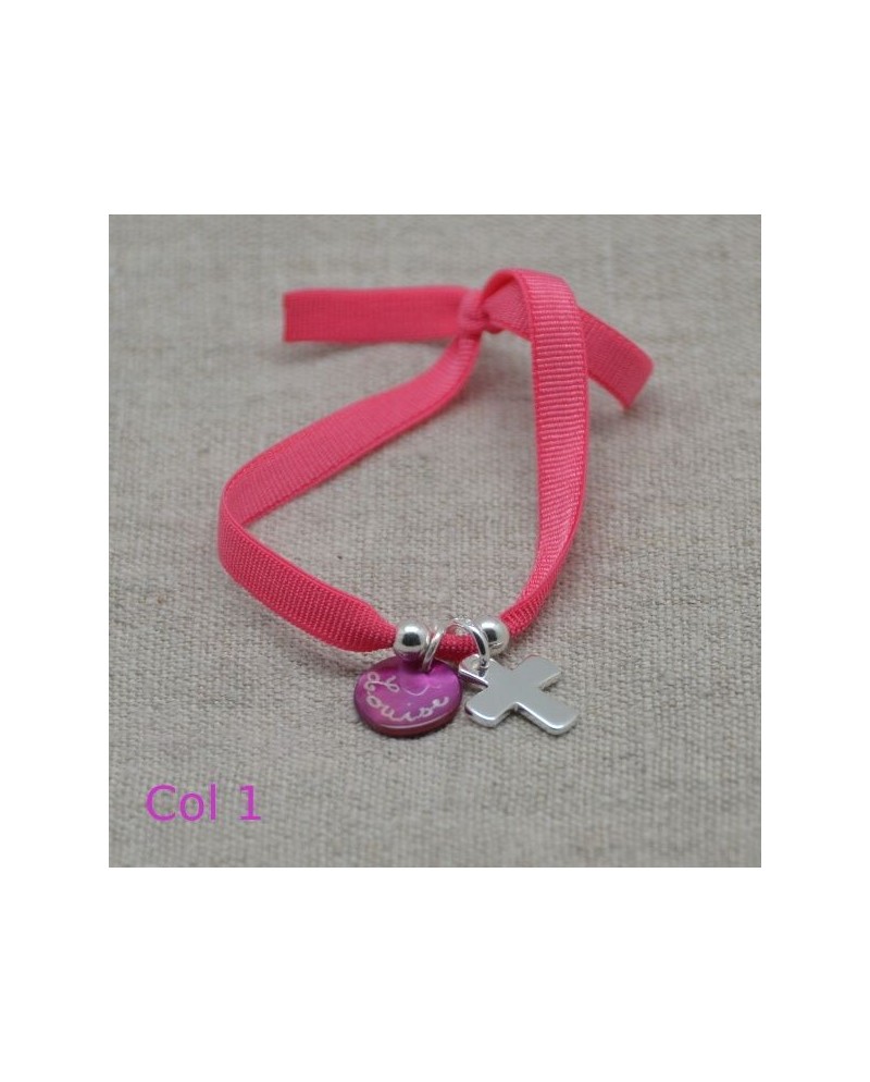Bracelet religieux croix argent et pastille nacre rose fushia sur elastique ajustable
