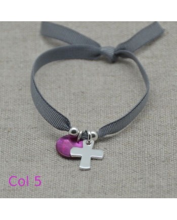 Bracelet religieux croix argent et pastille nacre gris sur elastique ajustable