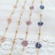 Bracelet chaîne et fleurs en perles