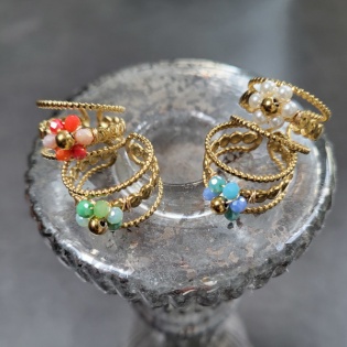 Bagues 3 anneaux et fleurs en perles
