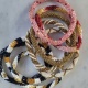 Bracelet souple en perles tissées colorées