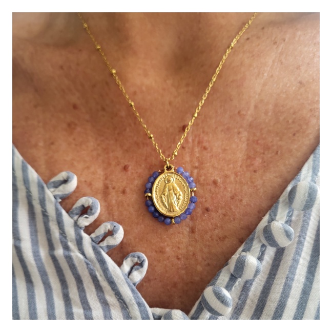 Collier médaille vierge et perles