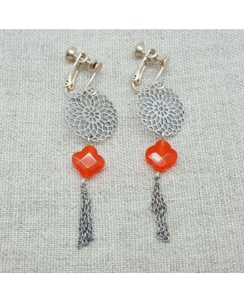 Boucle d'Oreille argentée longue arabesque et chaine coloris orange