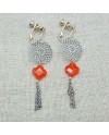 Boucle d'Oreille argentée longue arabesque et chaine coloris orange