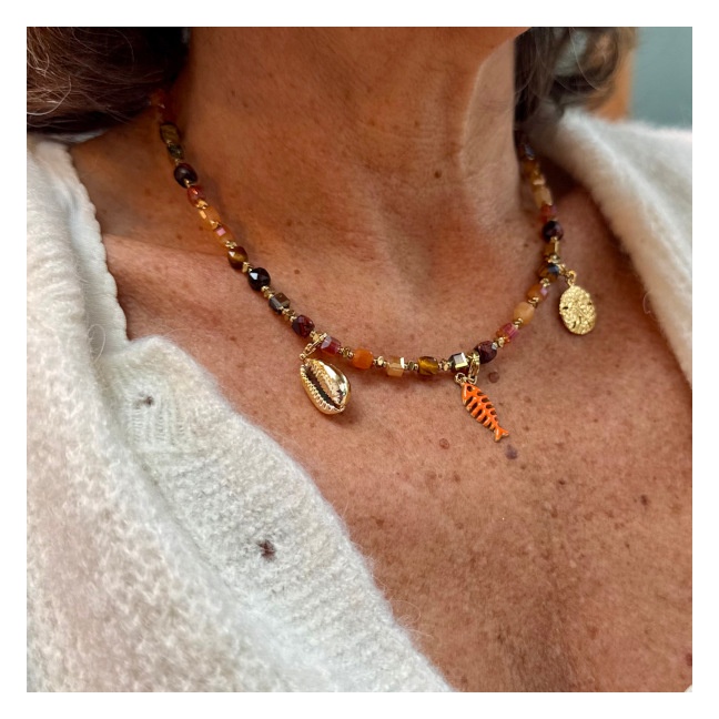 Colliers perles colorées & breloques dorées – Thème mer et spirituel