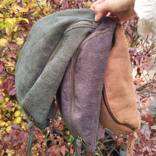 sac forme banane peluche "Moumoute"