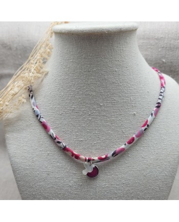 Collier religieux lien fin liberty, colombe en nacre et vierge émaillée bleue