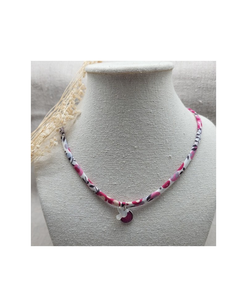 Collier religieux lien fin liberty, colombe en nacre et vierge émaillée bleue