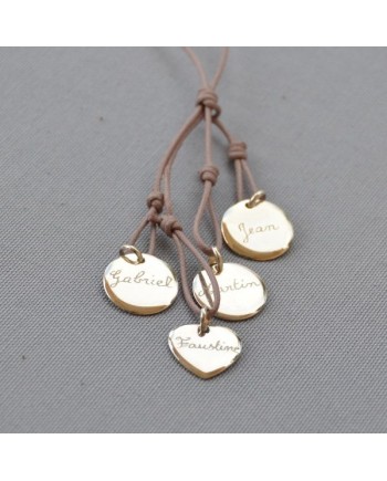 Collier sautoir médaille ou coeur gravé sur lien coton
