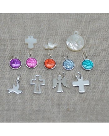 gamme de breloques religieuses en argent, nacre et vierges émaillées