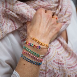 Bracelet en nacre ou fantaisie en coton, sur chaîne colorée et ajustable