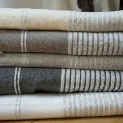 Gamme de nappes unies ou rayées grande taille 3m sur 2m en 100% coton