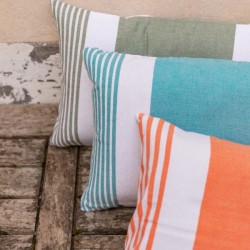 Y Ply l'appui tête de plage pour être confortablement installé. 