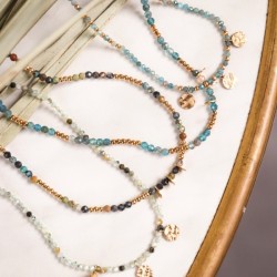 Colliers fantaisies arabesque, épi émaillés, colorés sur lien coton