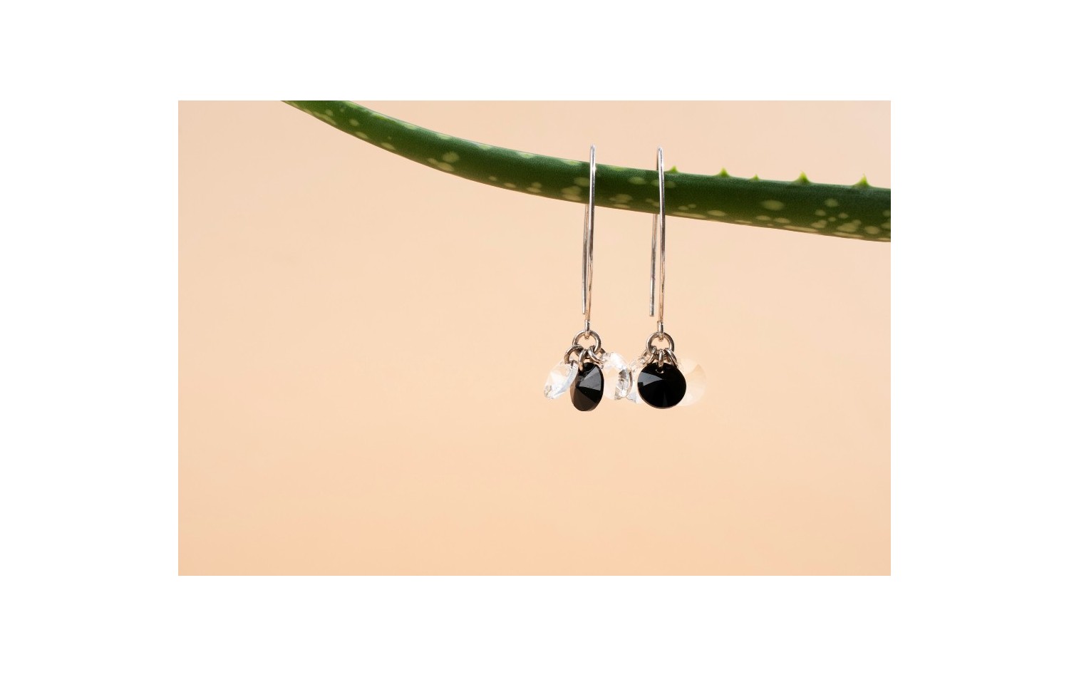 Boucles d’oreilles à clip ou percées : le guide qui tranche