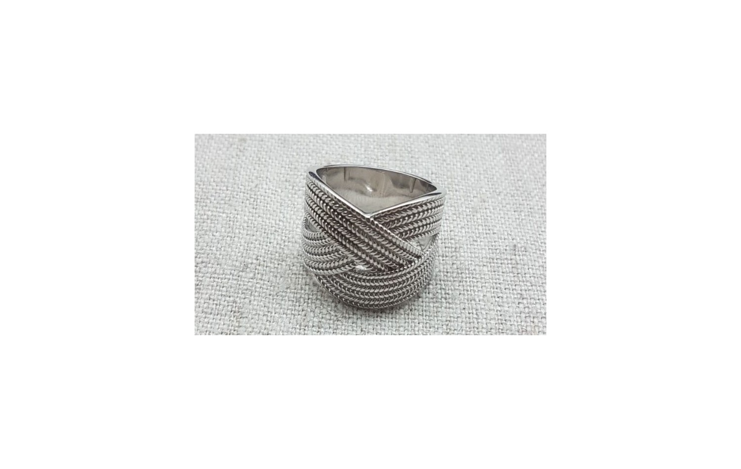 Pourquoi la bague en argent pour femme reste une tendance incontournable ?